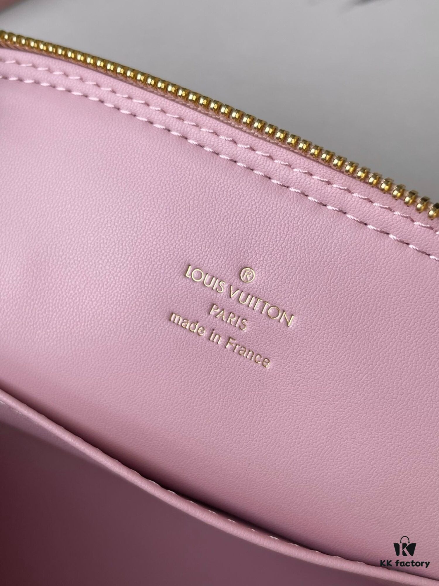 Top Quality Original Design Exclusive Real Shot M24453 Pink Quilted Full Leather Alma BB Shell Handbag