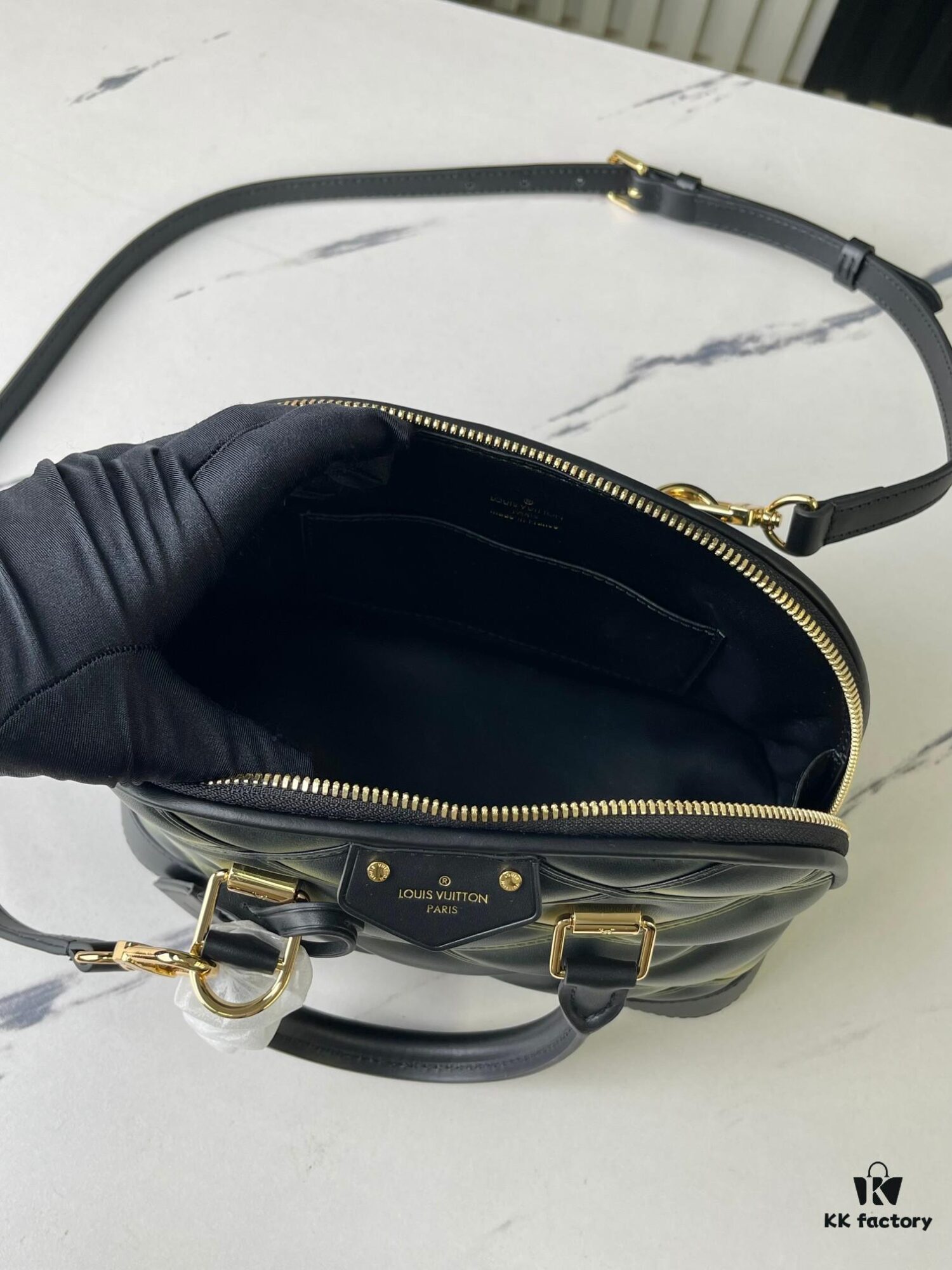 6930787c6e68136f4d9a6985 M23576 Gradient Quilted Full Leather Shell Bag Series Alma BB Handbag