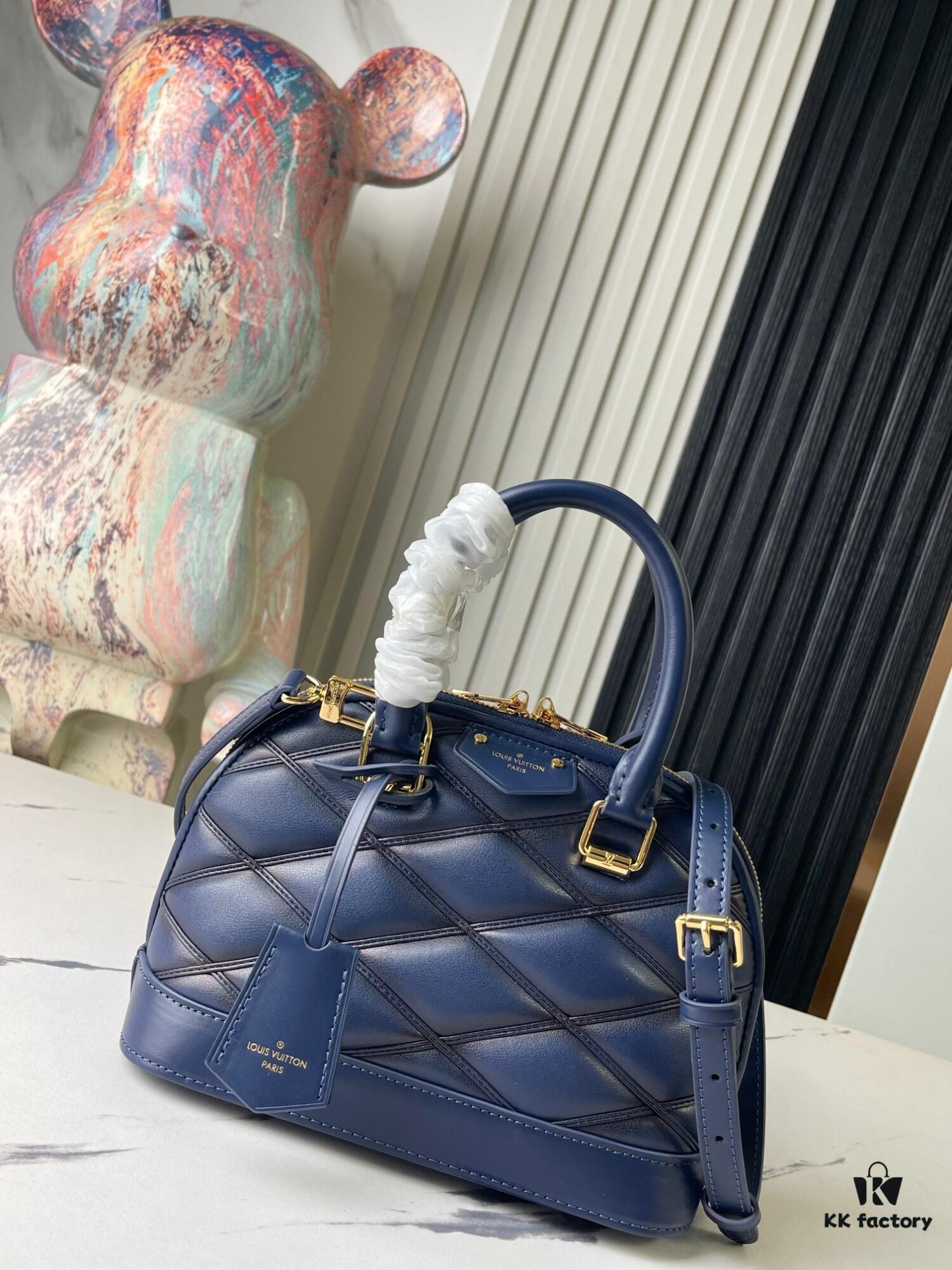 6930787d6e68136f4d9a6987 Top Quality Original Design Exclusive Real Shot M23666 Deep Blue Diamond Quilted Full Leather Clam Shell Bag Series Alma BB Handbag