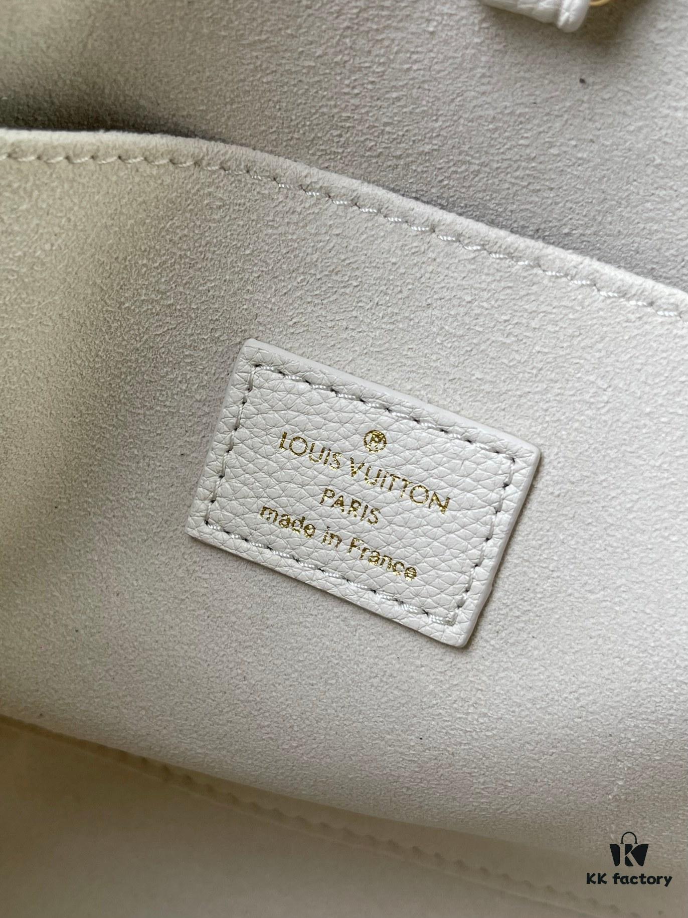 693078956e68136f4d9a69b4 Top-tier Original Order, Exclusive Real Photos: M23637 White Full Leather Square Bag Series Lock & Go Handbag M22311