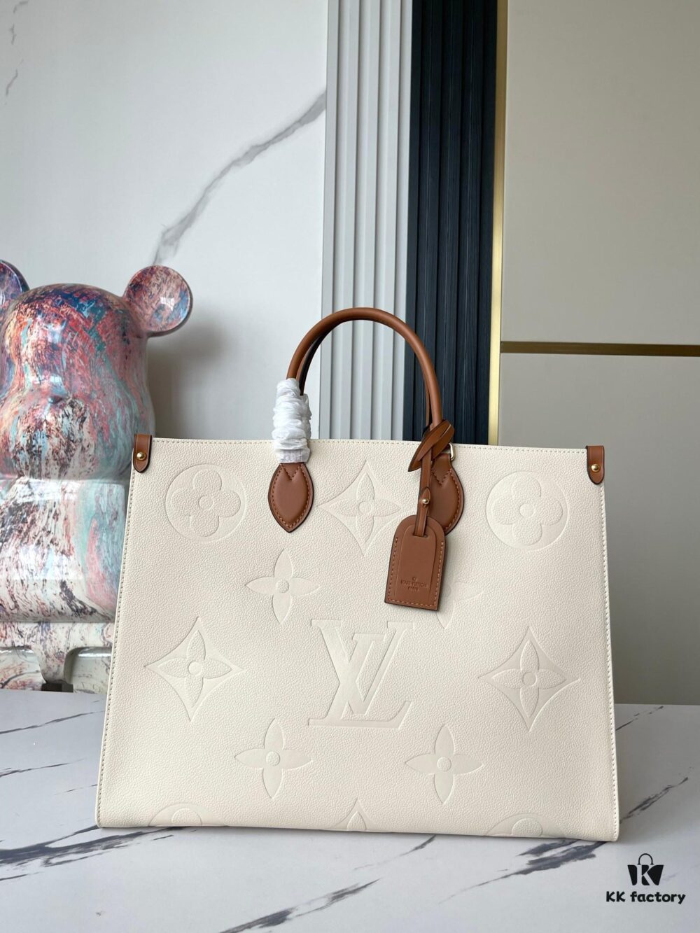 6930789a6e68136f4d9a69bd Top-Grade Full-Grain Leather, Exclusive Real Photos: M45933 White Beige Matelassé, Mama Bag Series M45081 Milky White M44925 Black Size: 41.0 x 34.0 x 19.0 cm Louis Vuitton Onthego Large Tote