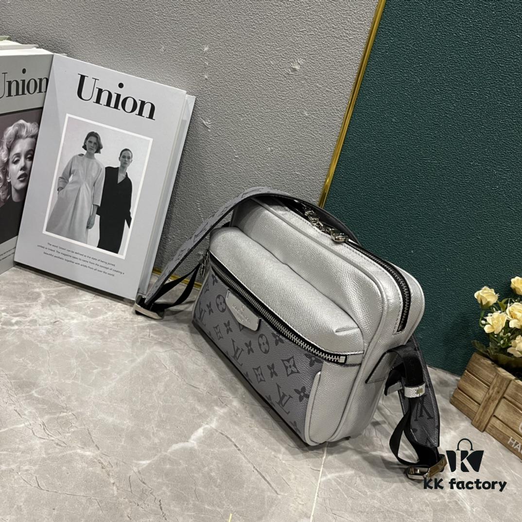 6930789f6e68136f4d9a69c6 Upgraded M30233 M30241 M30830 Louis Vuitton Outdoor Messenger Bag in Taïga Leather and Monogram Canvas for Spring-Summer 2019