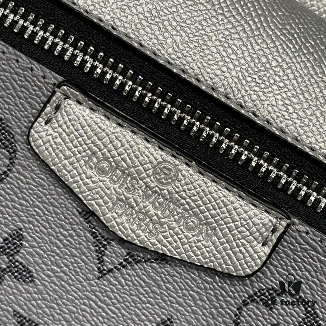 693078a16e68136f4d9a69cb Upgraded M30233 M30241 M30830 Louis Vuitton Outdoor Messenger Bag in Taïga Leather and Monogram Canvas for Spring-Summer 2019