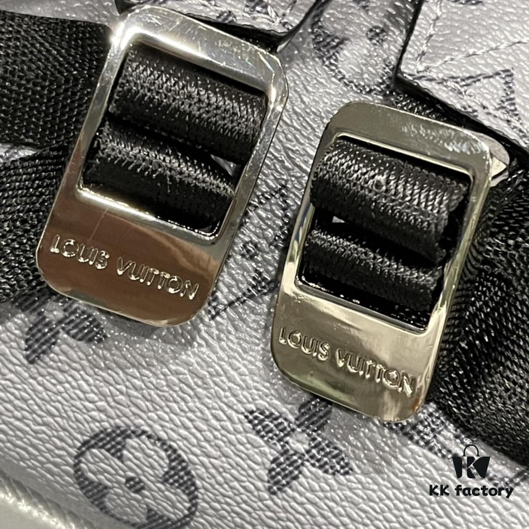 693078a16e68136f4d9a69cc Upgraded M30233 M30241 M30830 Louis Vuitton Outdoor Messenger Bag in Taïga Leather and Monogram Canvas for Spring-Summer 2019