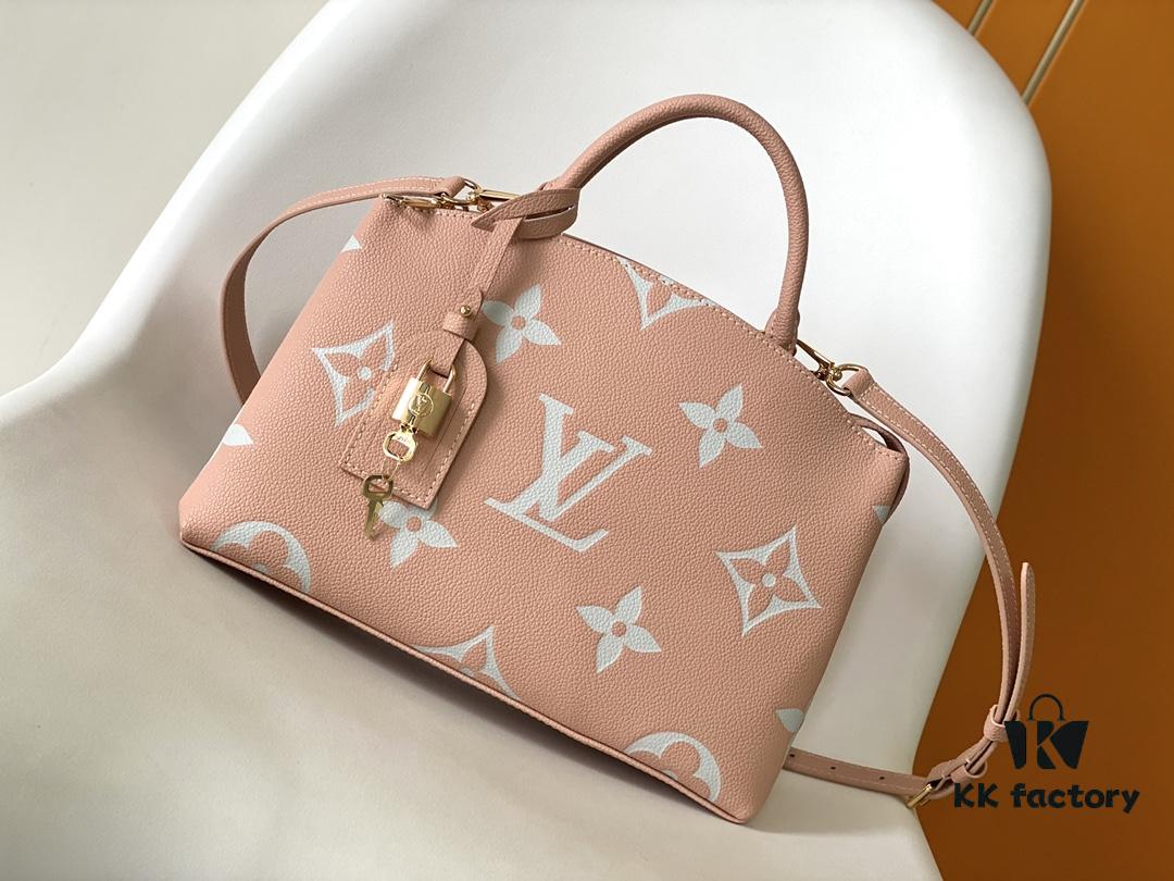 Petit Palais Handbag in Grained Leather with Monogram Motif
