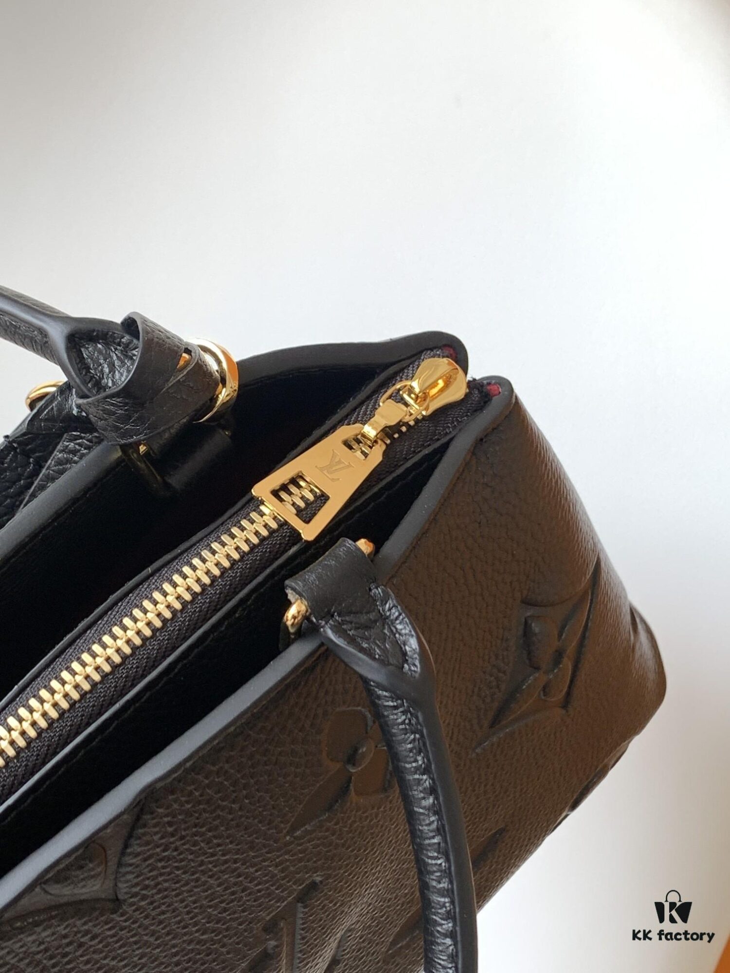693078ca6e68136f4d9a6a24 Petit Palais Handbag in Grained Leather with Monogram Giant Print