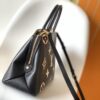 693078d16e68136f4d9a6a32 Petit Palais Handbag in Grained Leather with Oversized Monogram Flower and LV Initials