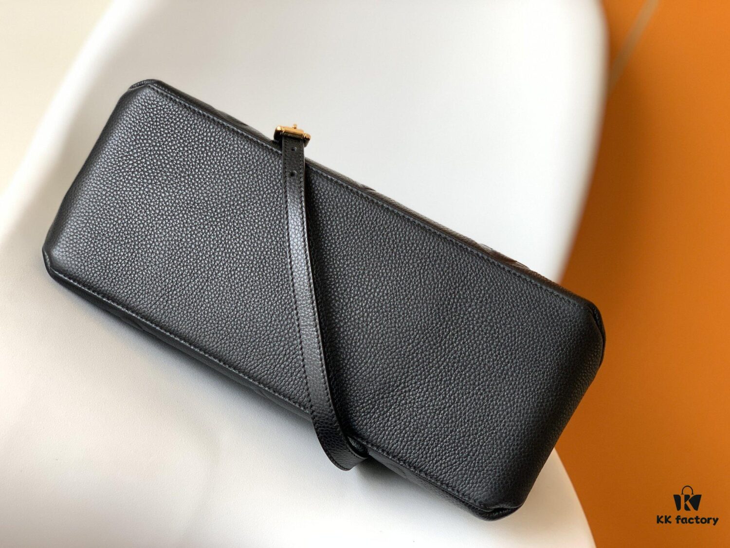 693078d76e68136f4d9a6a3c Top Quality Original Order Exclusive Real Shot Petit Palais Handbag