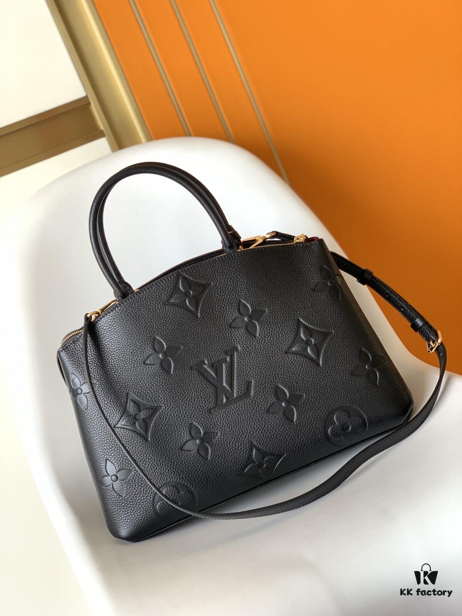 693078d76e68136f4d9a6a3d Top Quality Original Order Exclusive Real Shot Petit Palais Handbag