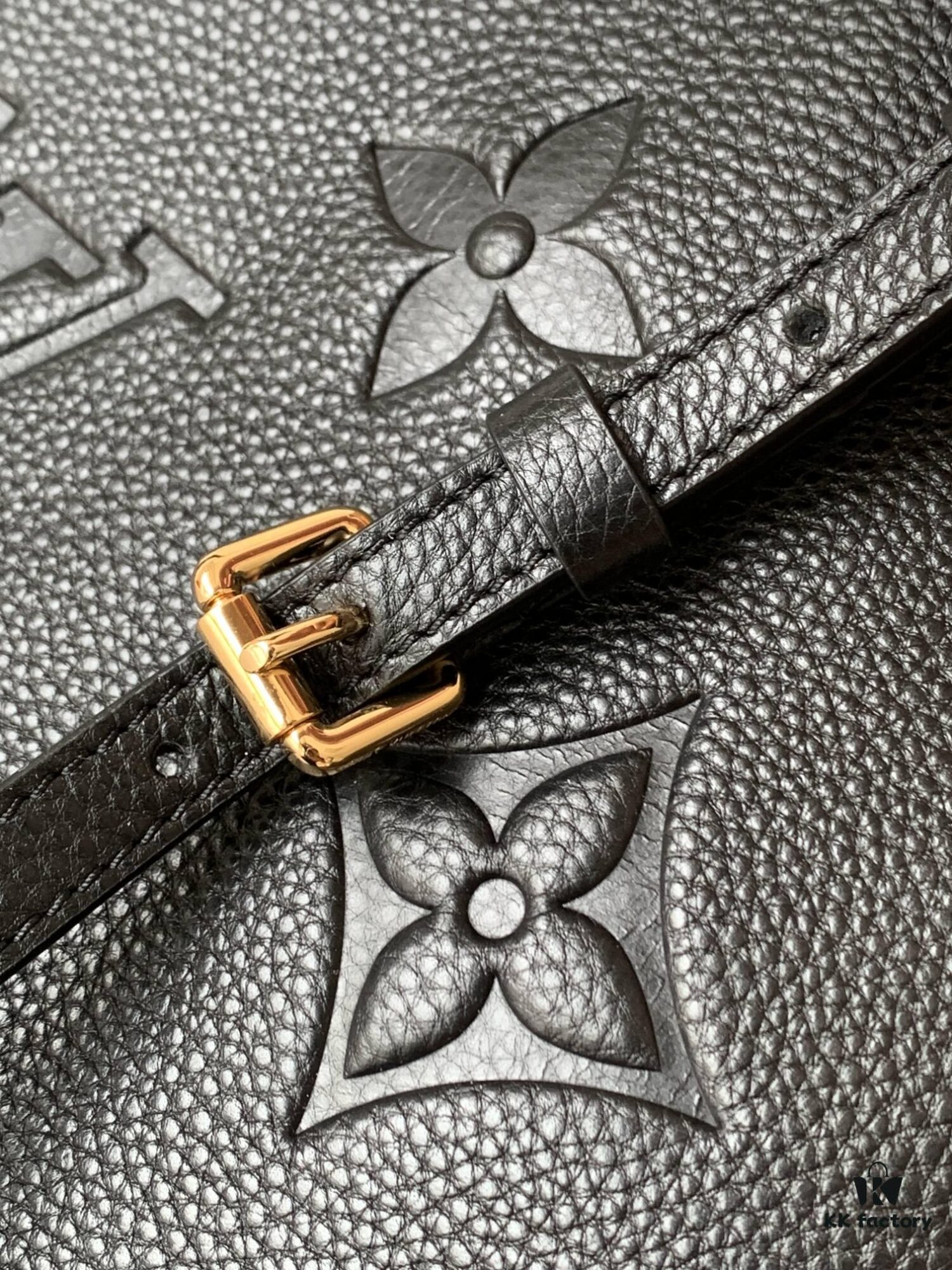 693078d86e68136f4d9a6a40 Top Quality Original Order Exclusive Real Shot Petit Palais Handbag