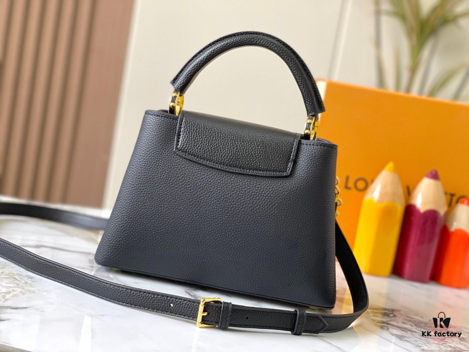 693078db6e68136f4d9a6a44 Top Quality Guangzhou Stock M14971 Black Capucines BB Bag