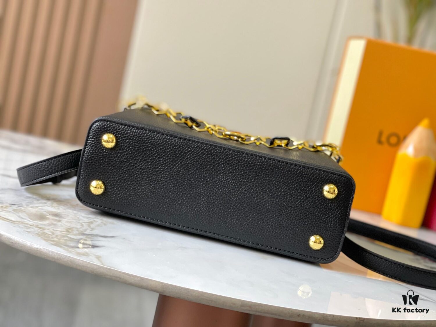 693078db6e68136f4d9a6a46 Top Quality Guangzhou Stock M14971 Black Capucines BB Bag