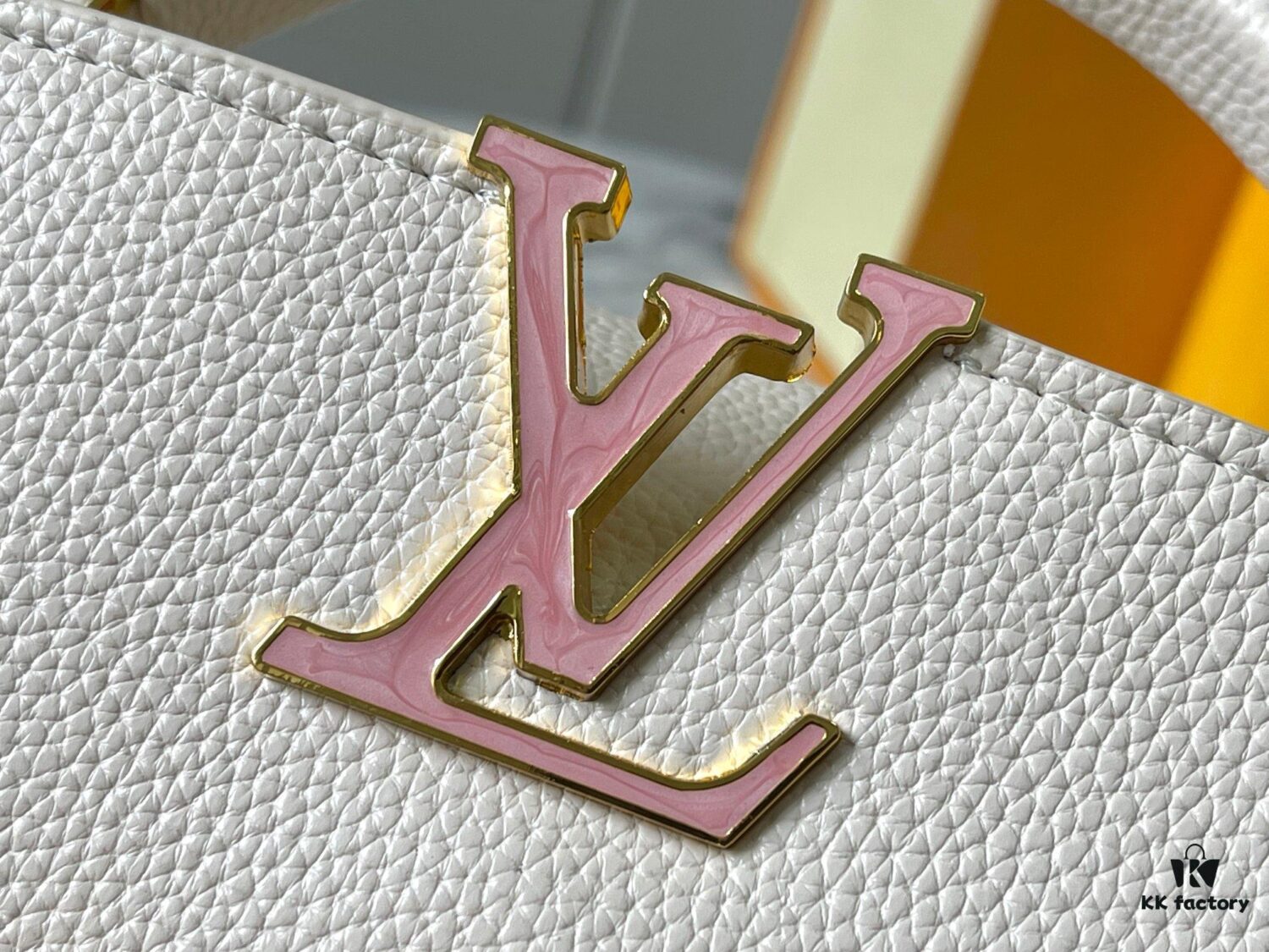693078f46e68136f4d9a6a74 Top-Quality Guangzhou Stock M14393 White Capucines East West Mini Bag