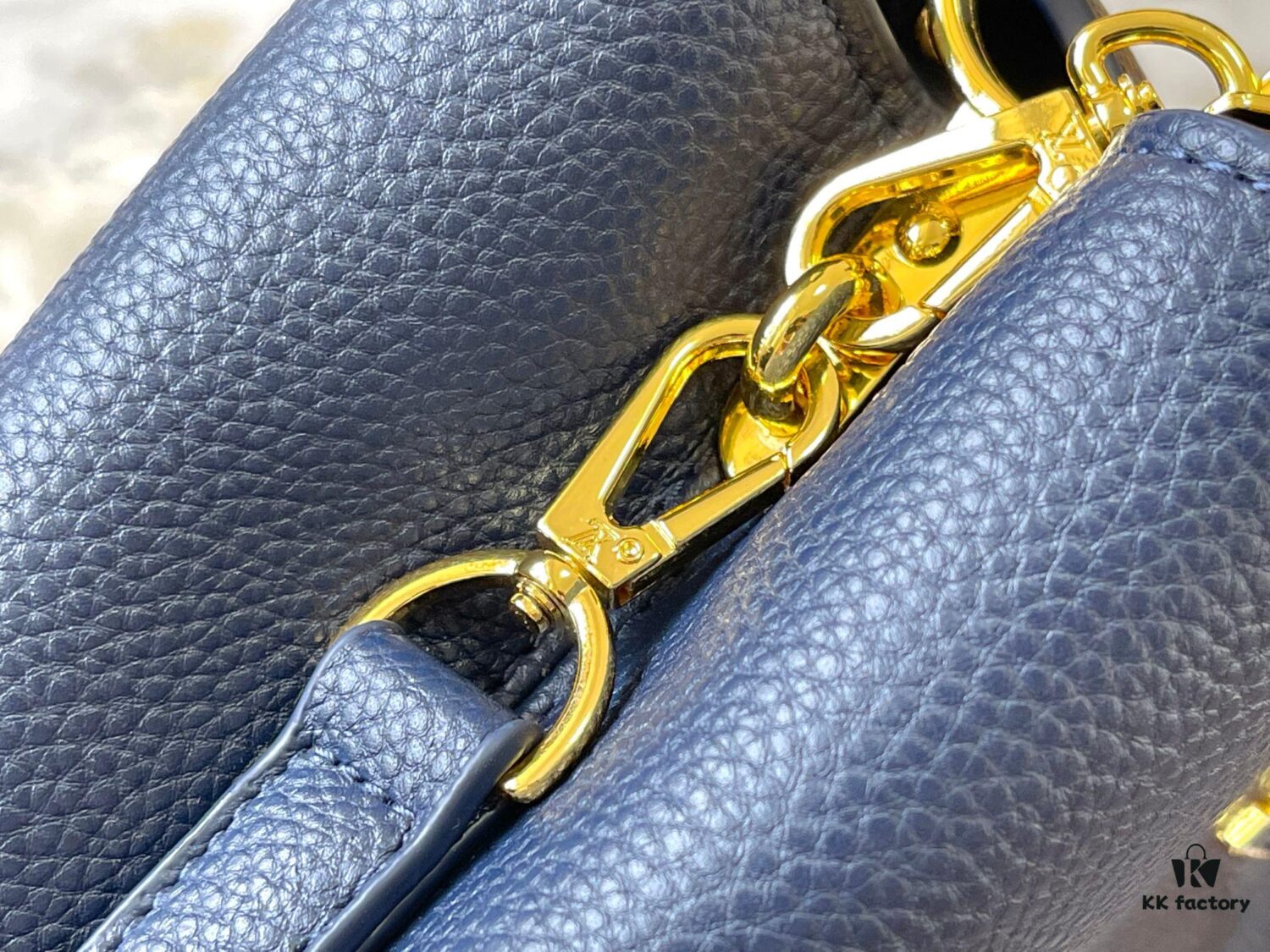 693078fa6e68136f4d9a6a7d Guangzhou Stock Top Quality Original M14971 Blue Capucines BB Handbag