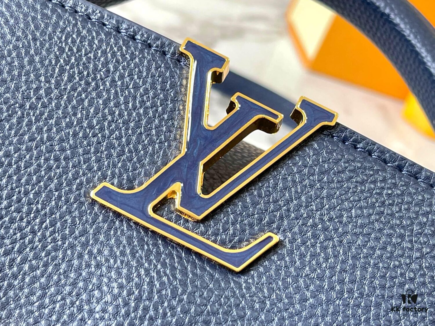693078ff6e68136f4d9a6a85 Guangzhou Stock Top Original M14393 Blue Capucines East West Mini Handbag