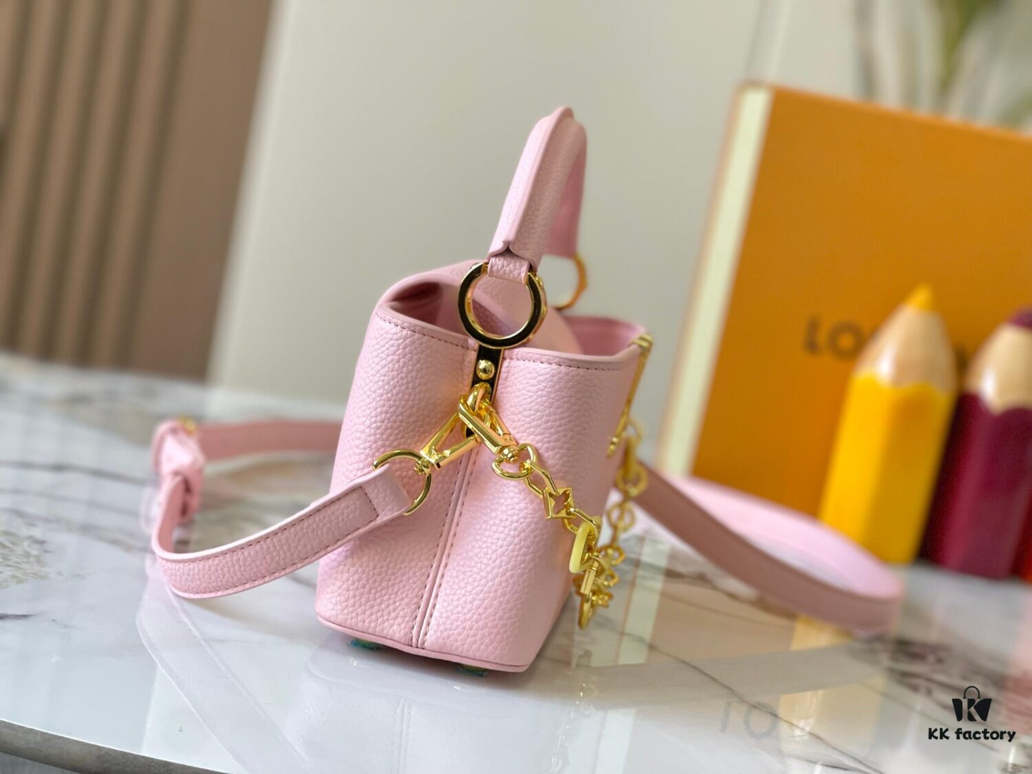 693079066e68136f4d9a6a92 Guangzhou Stock Top Quality Original M14393 Pink Capucines East West Mini Handbag