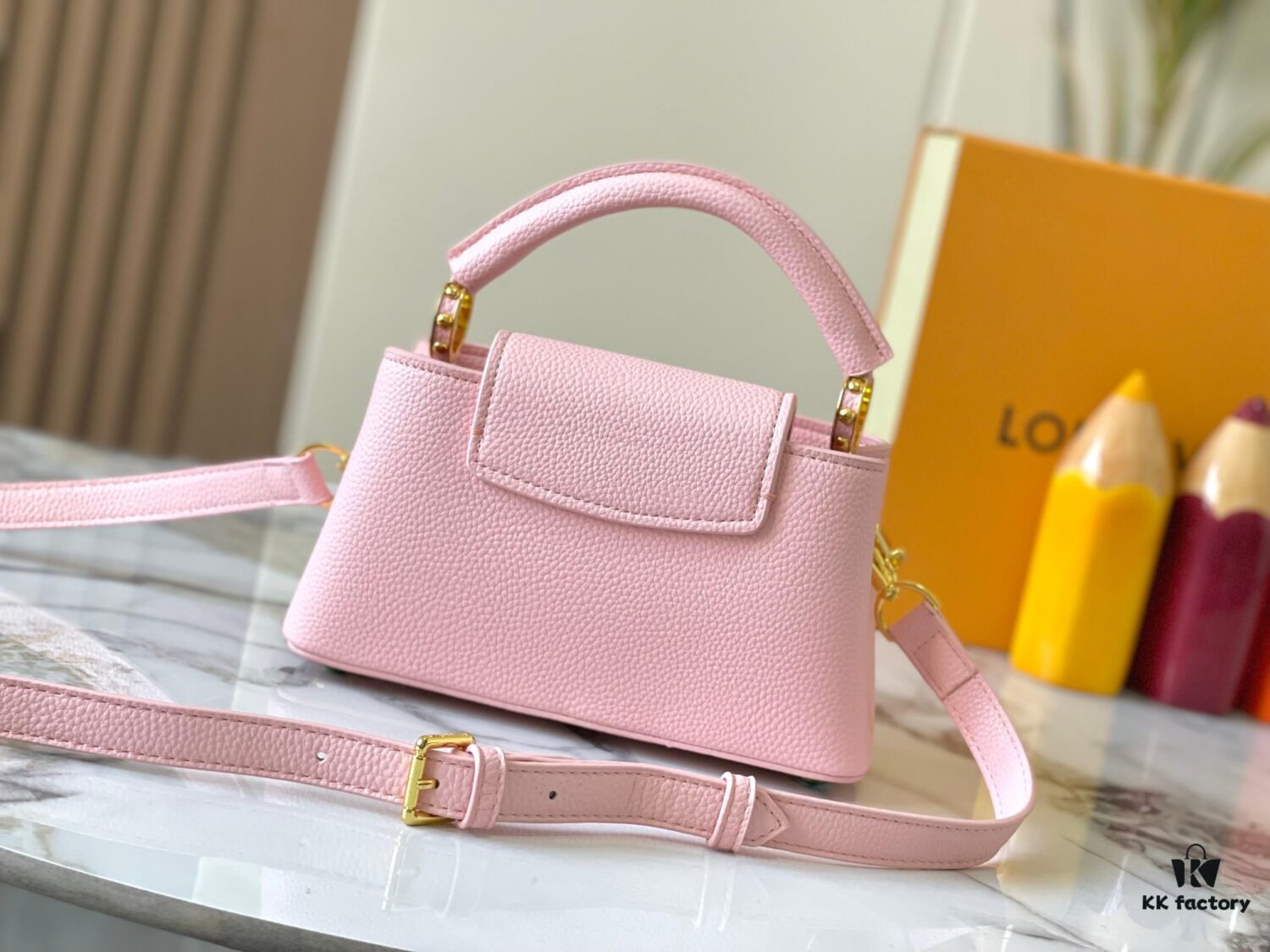 693079076e68136f4d9a6a95 Guangzhou Stock Top Quality Original M14393 Pink Capucines East West Mini Handbag