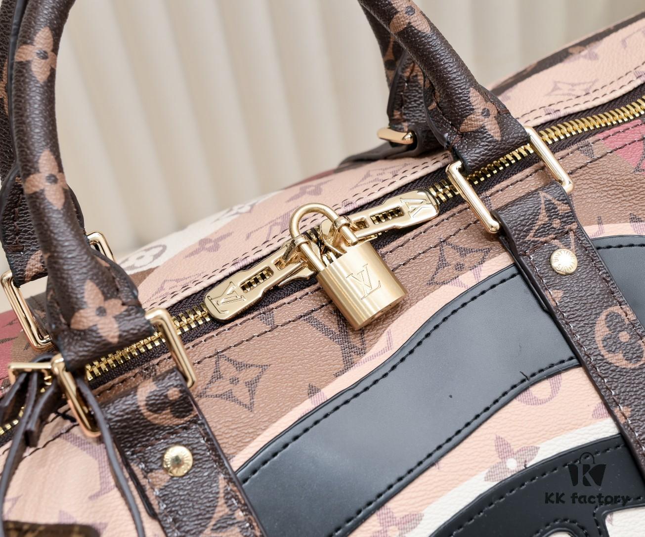 693079406e68136f4d9a6ae7 LV Portrait Collection Keepall Bandoulière 55 Travel Bag