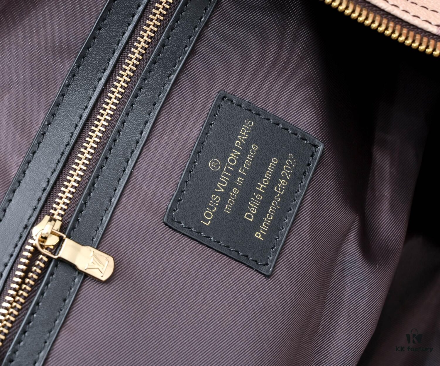 693079446e68136f4d9a6aee LV Portrait Collection Keepall Bandoulière 55 Travel Bag