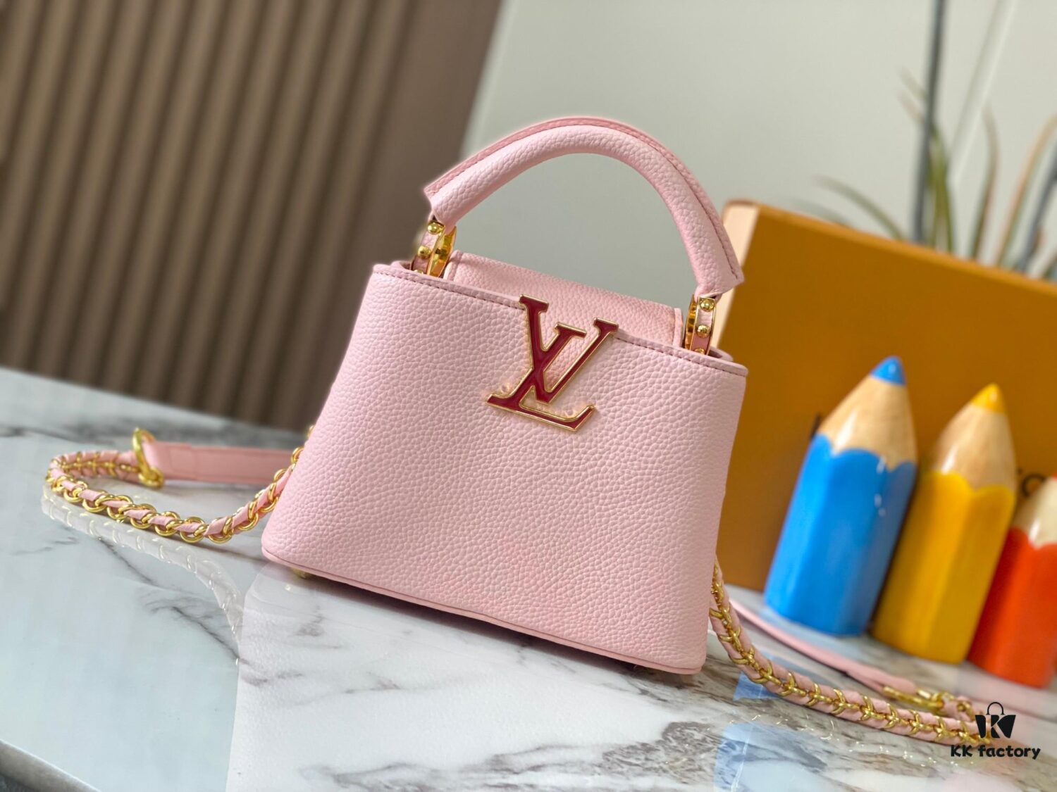693079786e68136f4d9a6b49 Upgraded M23082 Pink - Full Leather Cap, Na Ying Collection, Qixi Limited Edition / Mini Capucines BB Bag