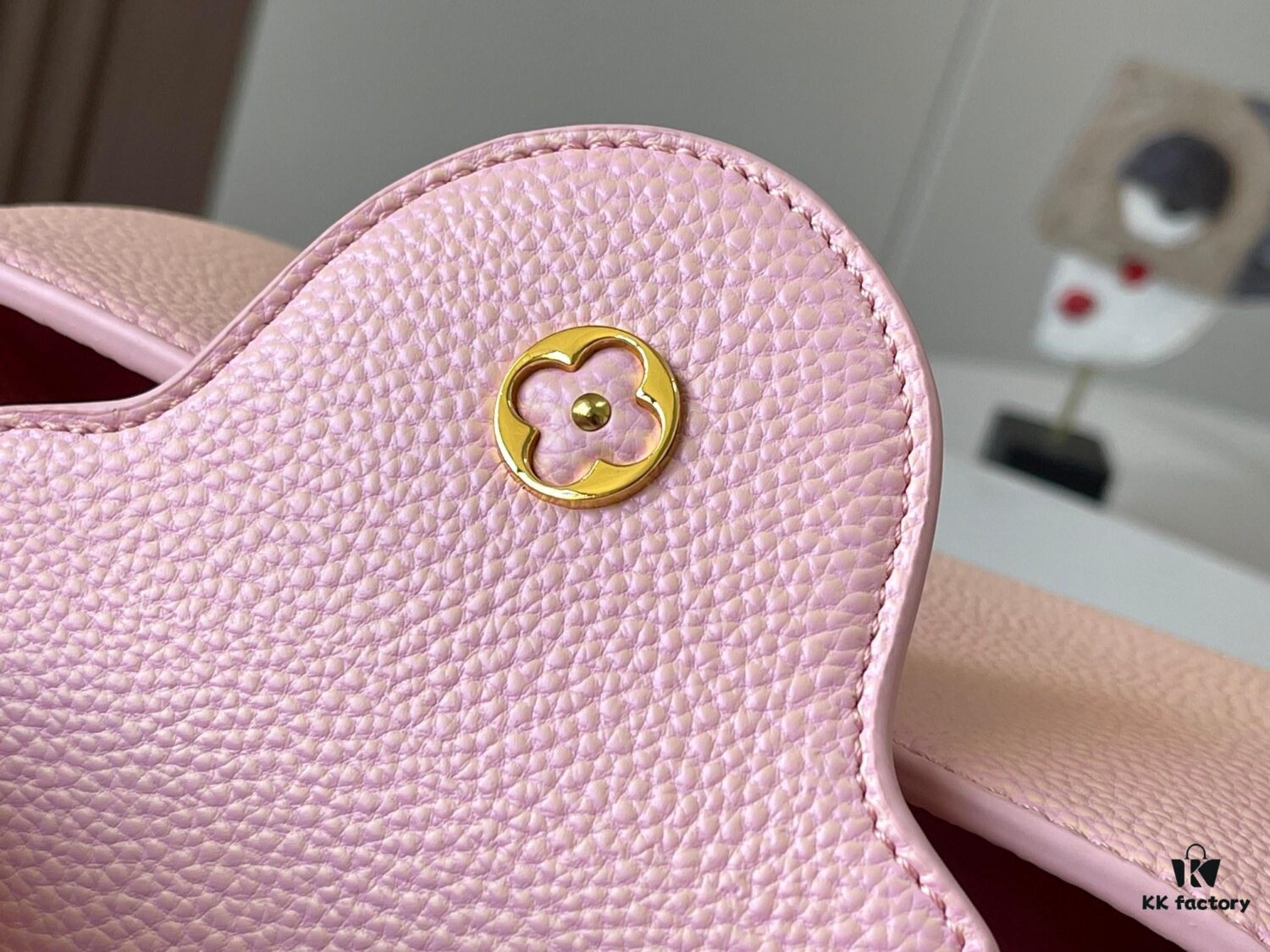 693079986e68136f4d9a6b7b Upgraded M59868 Stellar Pearlized Powder with Mother-of-Pearl Button - This Capucines BB Bag Features Taurillon Leather That Shimmers in Changing Hues Under Different Lights
