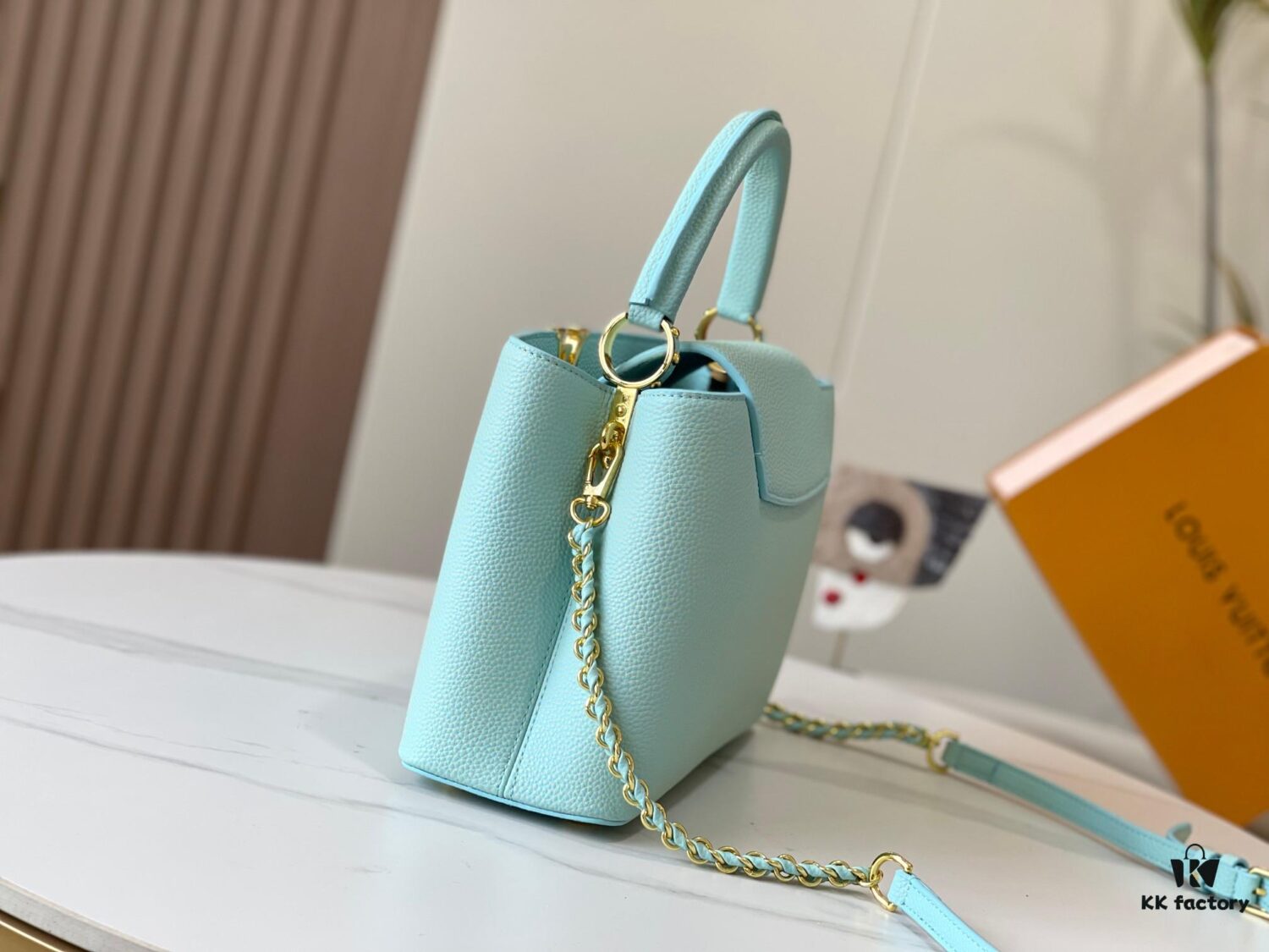 6930799f6e68136f4d9a6b87 Upgraded M20841 Stellar Pearl Green Shell Button Capucines MM Handbag