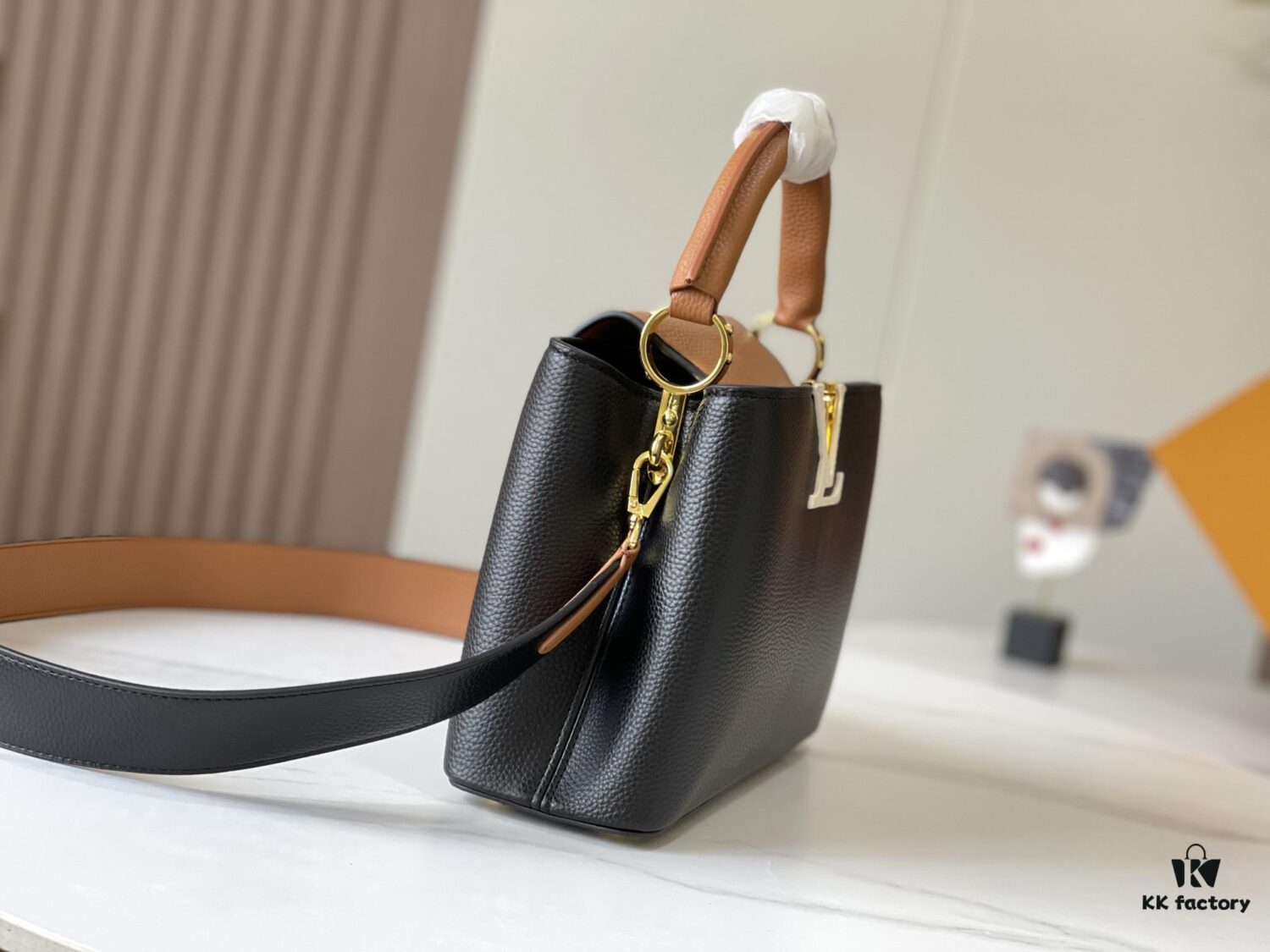 Upgraded Version 💋 M59464 Black with Beige Gold Hardware