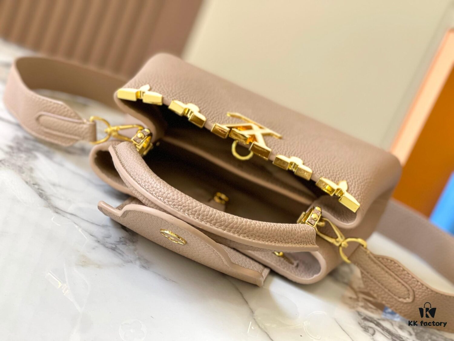 693079e56e68136f4d9a6c03 Upgraded M23766 Beige and White Mother-of-Pearl Capucines Flower Crown Handbag