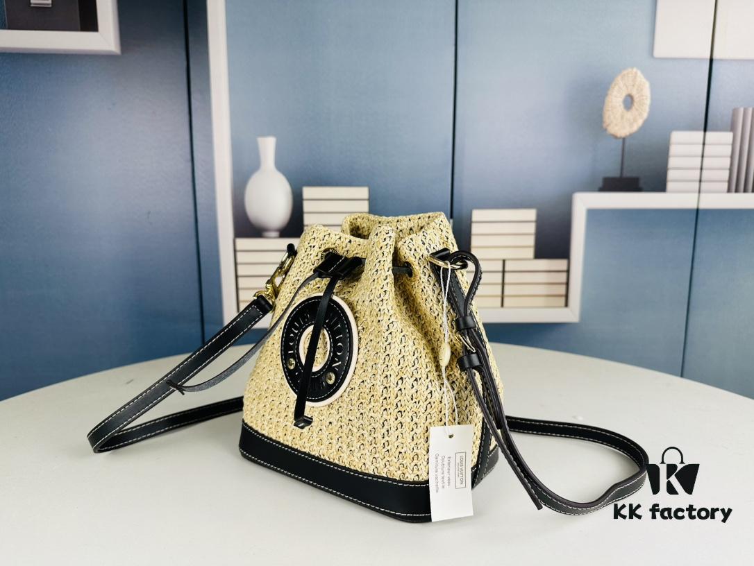 693079f06e68136f4d9a6c19 New Large Batch LV NOE PURSE Bucket Bag with Raffia and Leather Trim