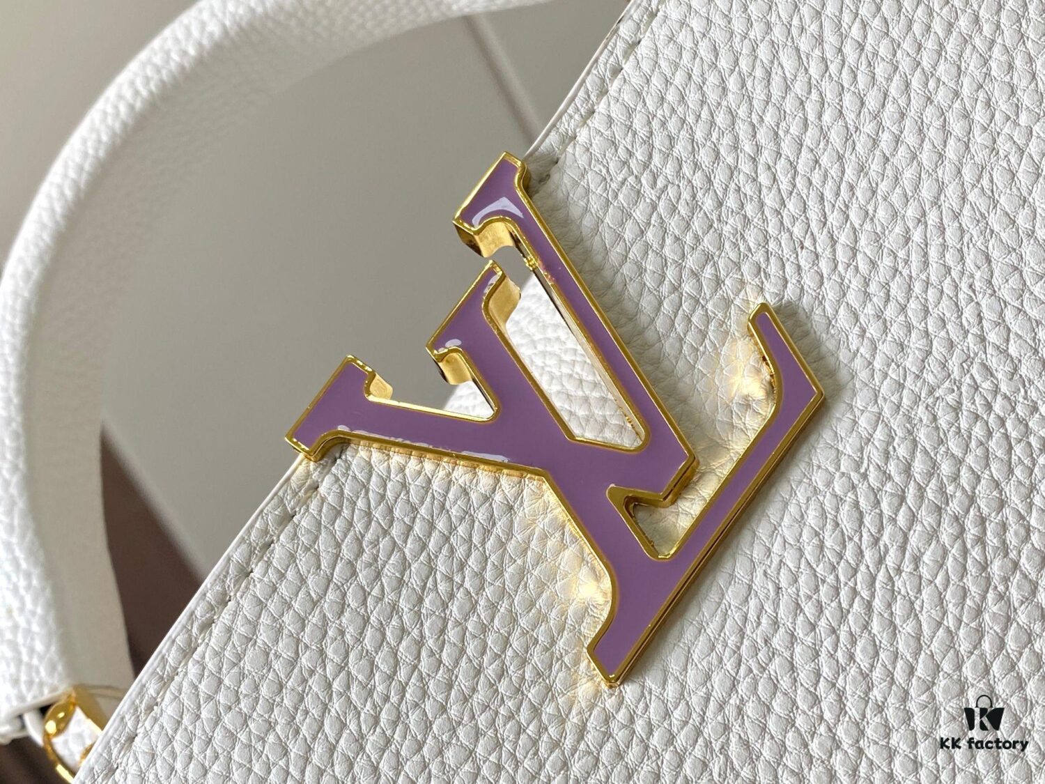 69307a3a6e68136f4d9a6c95 Guangzhou Stock Top Quality Original Version Capucines Mini Model: 12352 White with 33 Colorful Elements Material: Crushed Calfskin Hardware Upgraded Features: LV Initials, Unique Border Ring, Exquisite Monogram Flower on Flap Closure Dimensions: 21×14×8cm