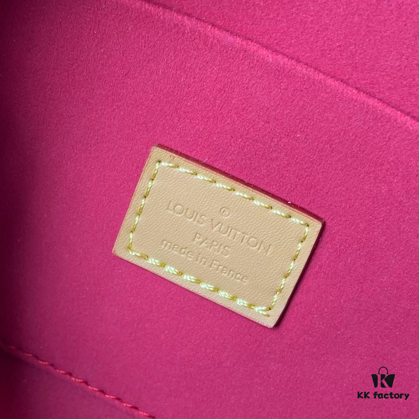 69307ac06e68136f4d9a6d58 Upgraded Original 180 M46881 M46880 LV Pillow from Louis Vuitton Resort 2025 Collection