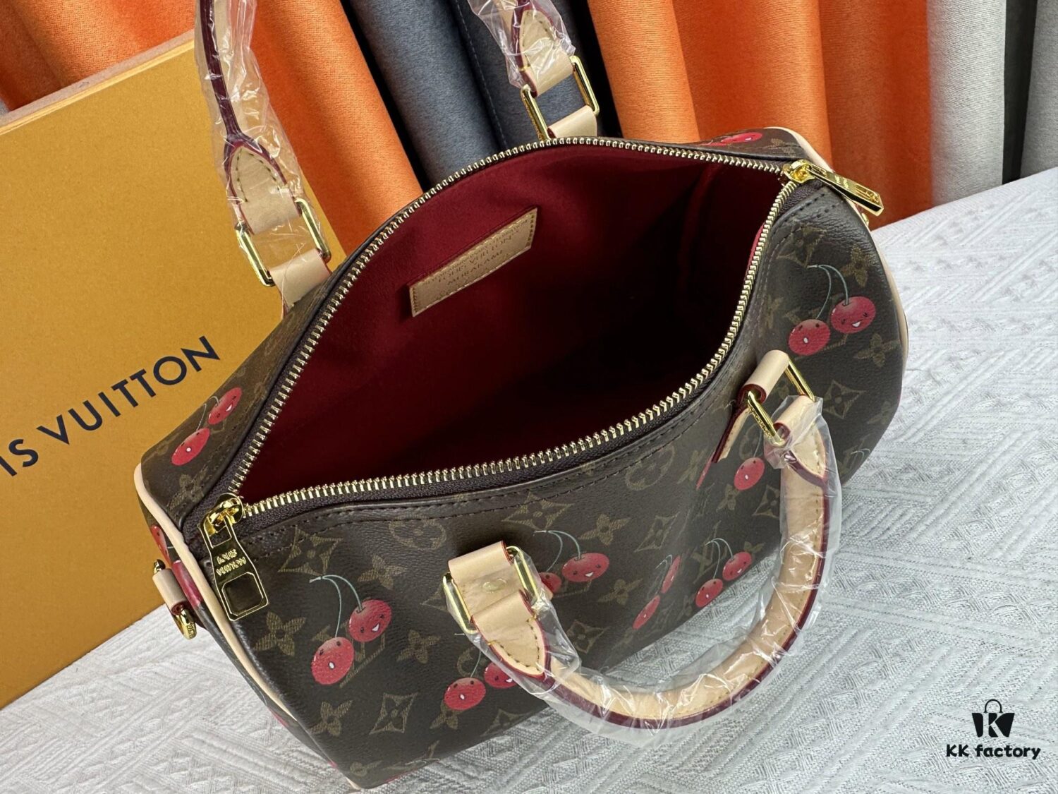 69307b216e68136f4d9a6dfe M17089 M40391 Louis Vuitton Cherry Series Handbag from 2005 Designed by Takashi Murakami