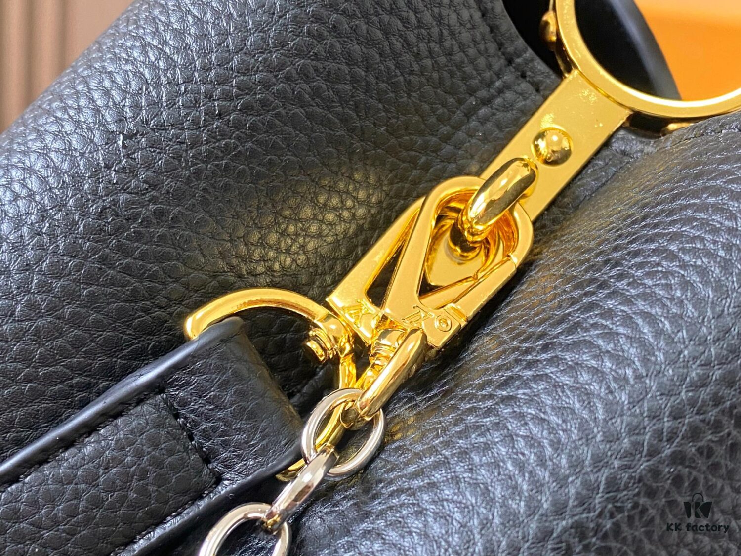 69307b4a6e68136f4d9a6e54 Top Quality Original Guangzhou Stock 🇫🇷 M12938 ChainOnYou Series Capucines Medium Handbag in Taurillon Cowhide Leather