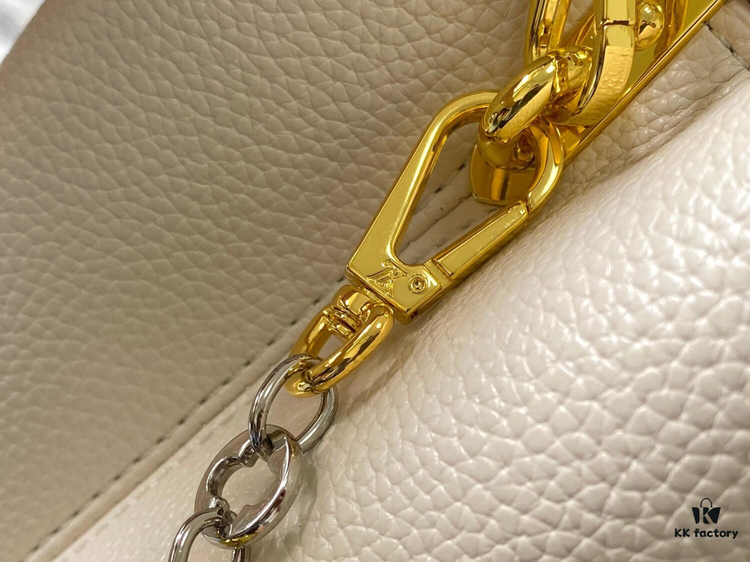 69307b756e68136f4d9a6ea2 Top Quality Original Guangzhou Stock 🇫🇷 M12938 ChainOnYou Series Capucines Medium Handbag in Taurillon Cowhide Leather