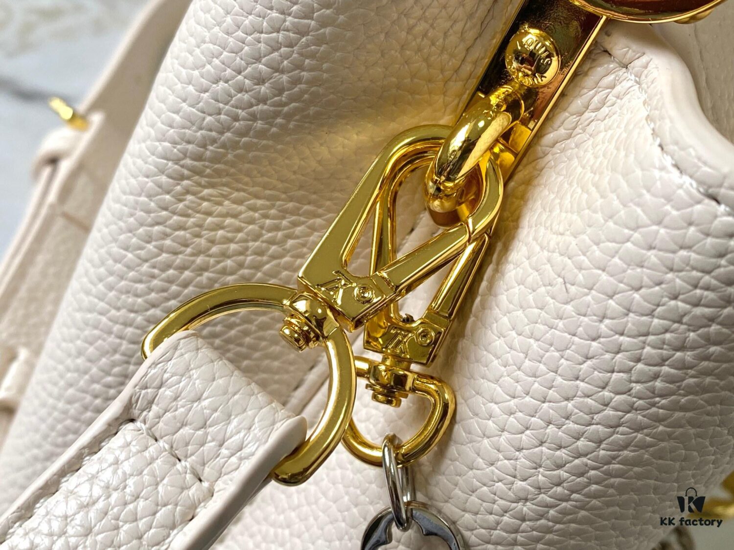 69307b806e68136f4d9a6eb3 Top Quality Original Guangzhou Stock 🇫🇷 M12935 Capucines Mini Bag from the Capucines Chain On You Collection