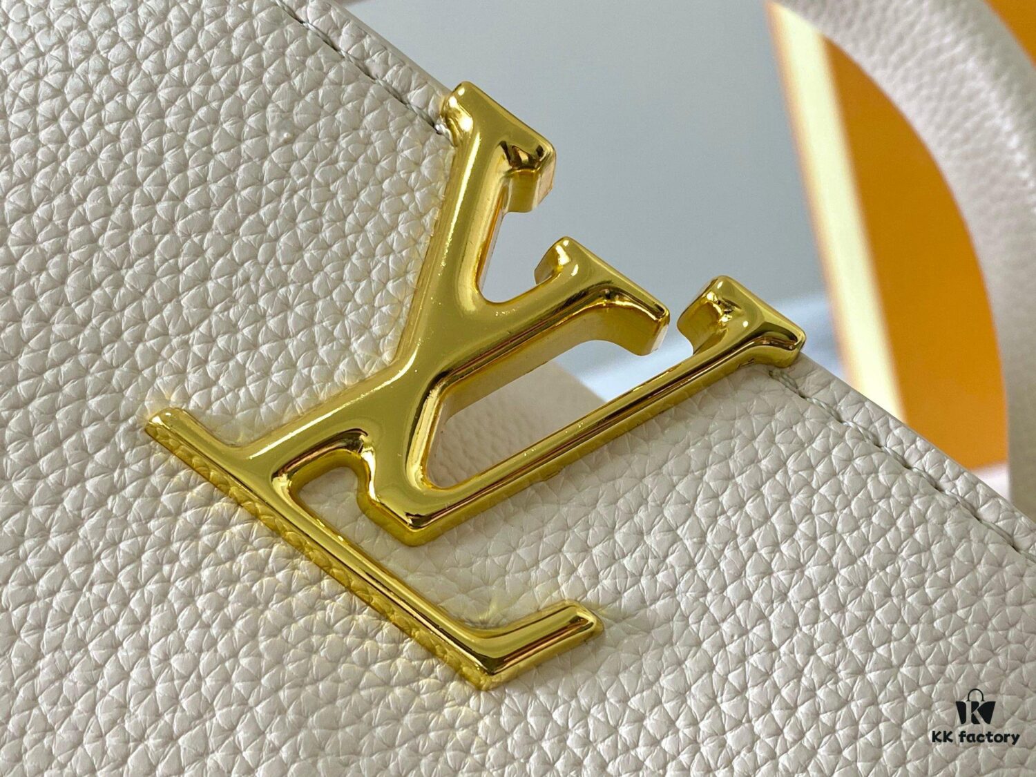 69307b816e68136f4d9a6eb4 Top Quality Original Guangzhou Stock 🇫🇷 M12935 Capucines Mini Bag from the Capucines Chain On You Collection