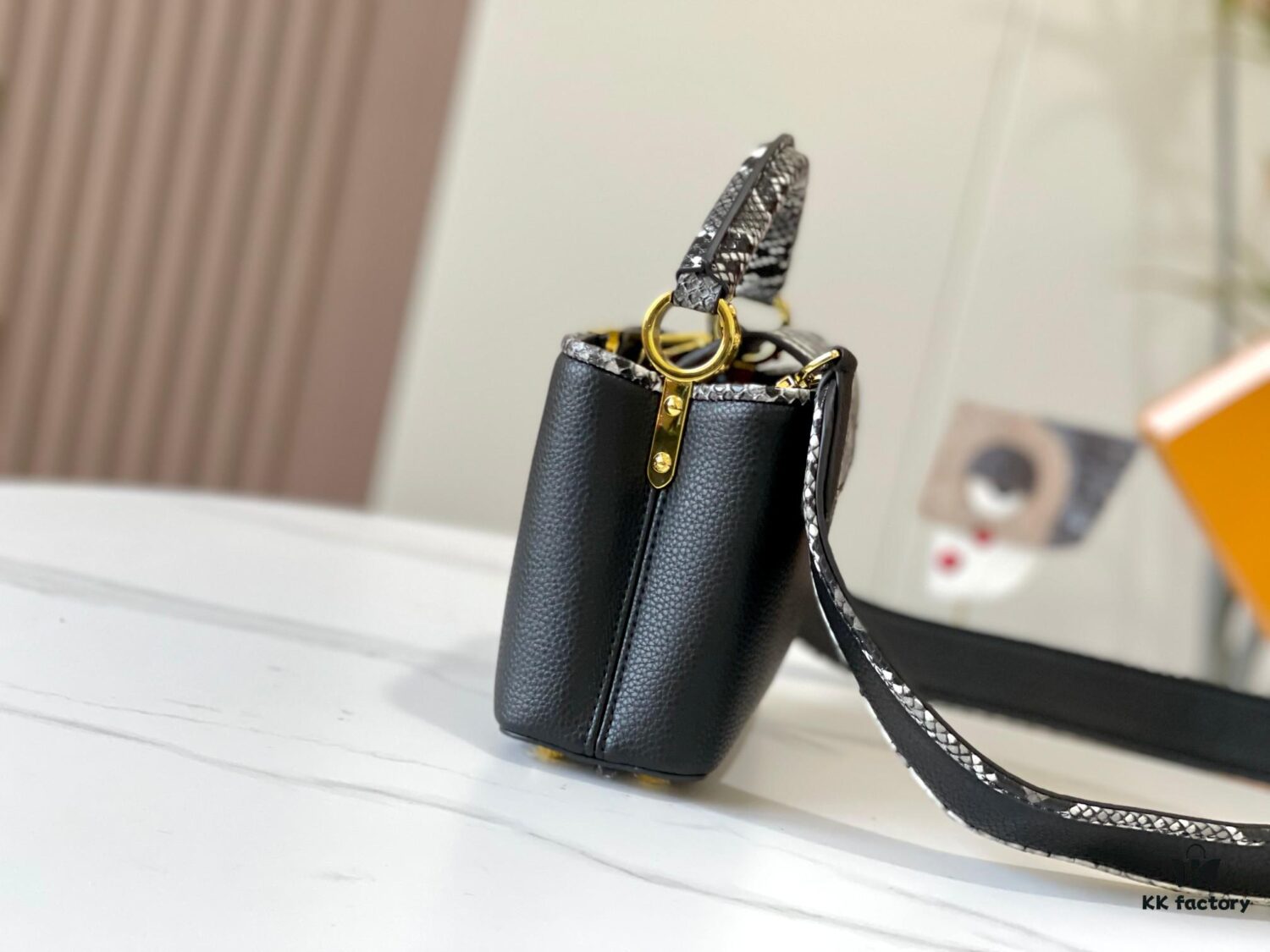 69307b886e68136f4d9a6ec0 Exclusive On-hand Photo - Upgraded M95509 CAPUCINES Mini Bag