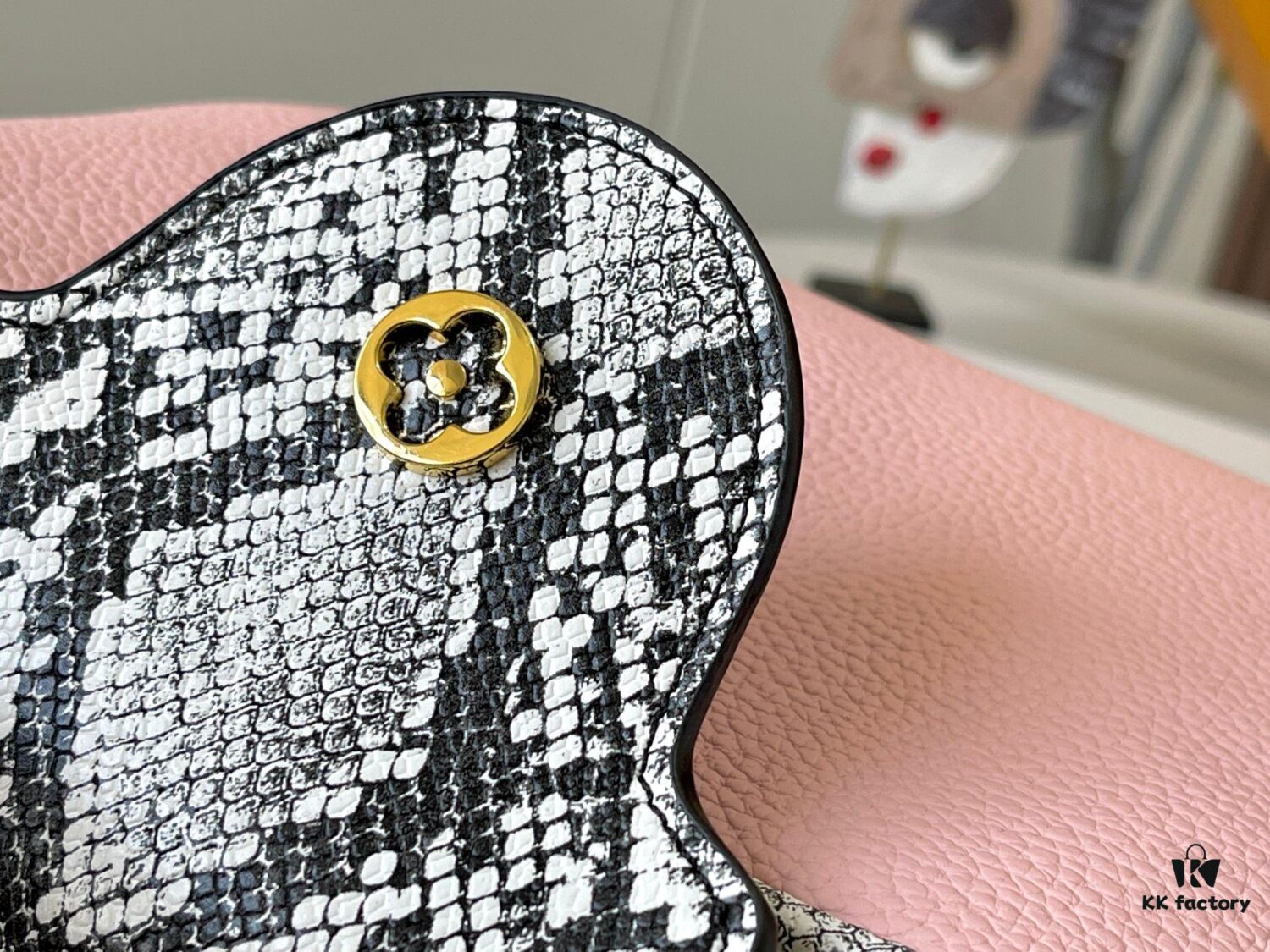 Exclusive On-site Photo - Upgraded M95508 CAPUCINES Small Handbag