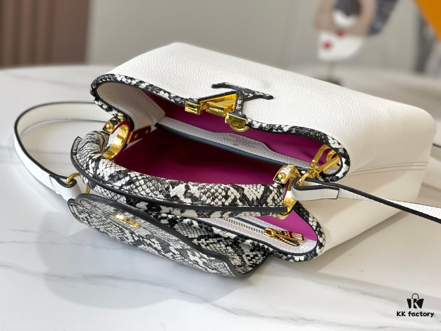 69307bb66e68136f4d9a6f04 Exclusive On-Site Photo - Upgraded M95508 CAPUCINES Small Handbag