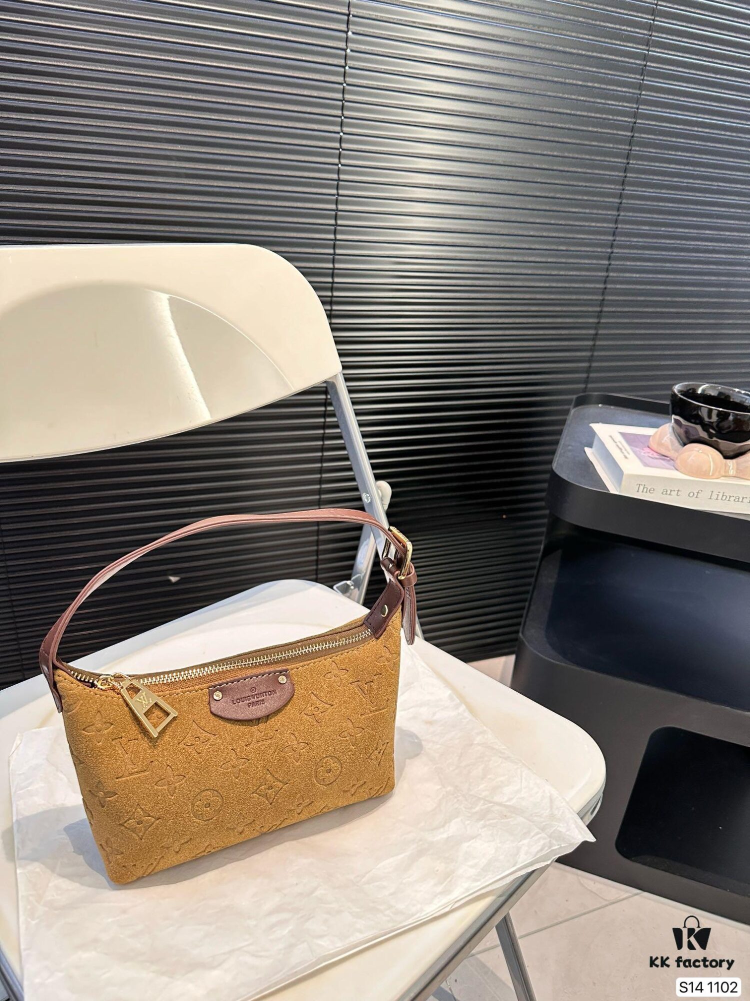 69307c776e68136f4d9a706f LV Lunch Box Bag, Suede Material Riding the Trend