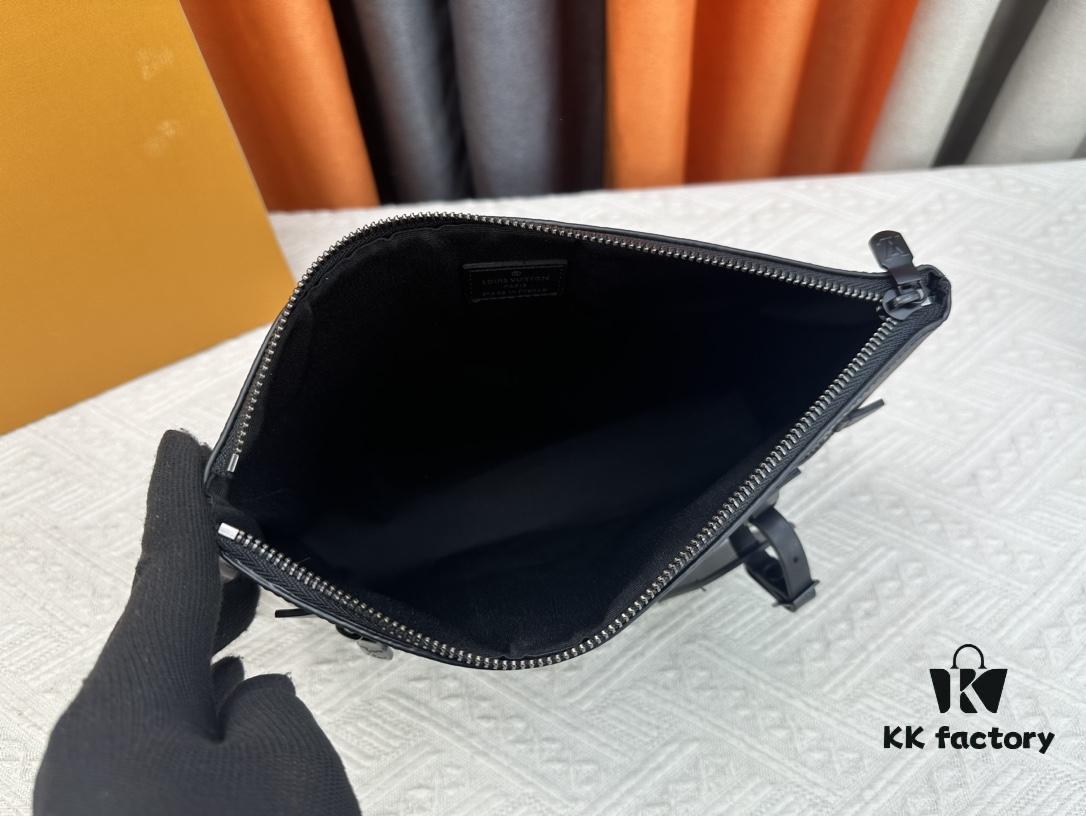69307c9b6e68136f4d9a70ae iPad Pouch for New Tablet Devices