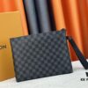 69307c9d6e68136f4d9a70b3 40504 This iPad clutch is designed specifically for the latest tablet models. Crafted in LV Aerogram leather, soft as vintage airmail paper, with an LV-lettered corner. Features a removable wrist strap for easy carrying. 30.0 x 22.0 x 5.0 cm (length x height x width)