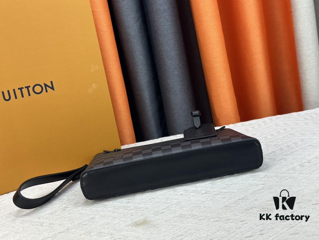 69307c9e6e68136f4d9a70b5 40504 This iPad clutch is designed specifically for the latest tablet models. Crafted in LV Aerogram leather, soft as vintage airmail paper, with an LV-lettered corner. Features a removable wrist strap for easy carrying. 30.0 x 22.0 x 5.0 cm (length x height x width)