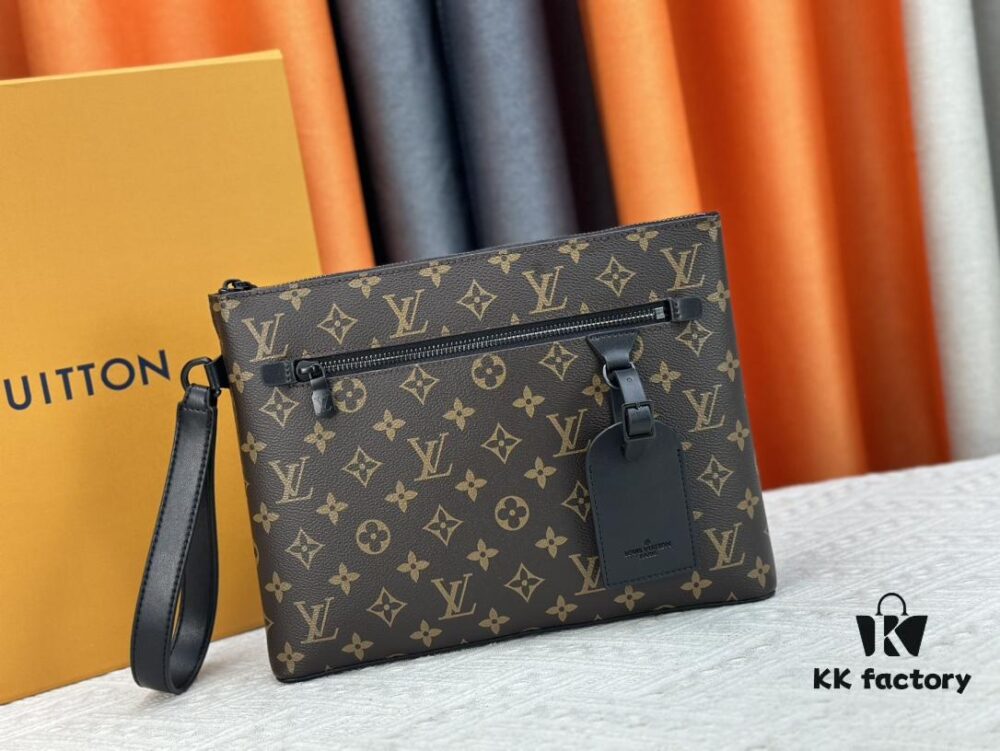 69307ca36e68136f4d9a70c1 iPad Clutch Bag crafted in LV Aerogram leather, designed for the latest tablet models. Soft as vintage airmail paper, with an LV-lettered corner. Detachable wrist strap ensures easy portability. 30.0 x 22.0 x 5.0 cm (Length x Height x Width)