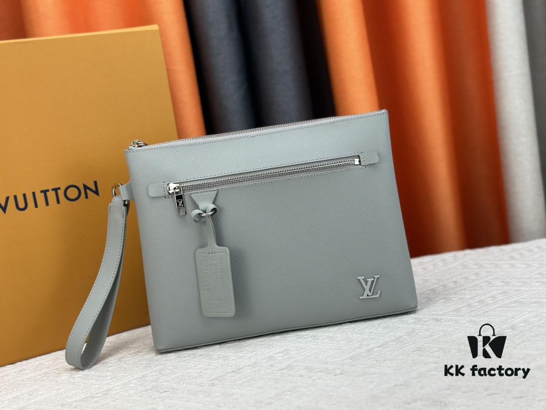 iPad Pouch Bag Designed for the Latest Tablet Models