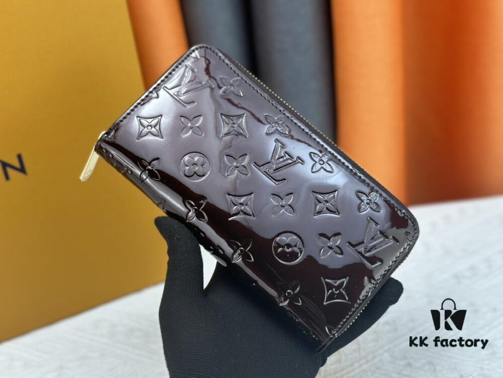 69307cb56e68136f4d9a70ec LV Zippy Wallet in Patent Leather with Embossed Calfskin