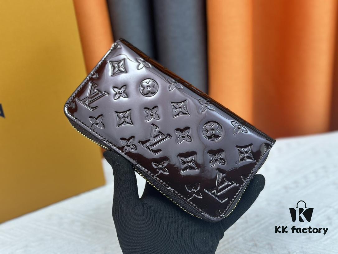 69307cb66e68136f4d9a70ed LV Zippy Wallet in Patent Leather with Embossed Calfskin