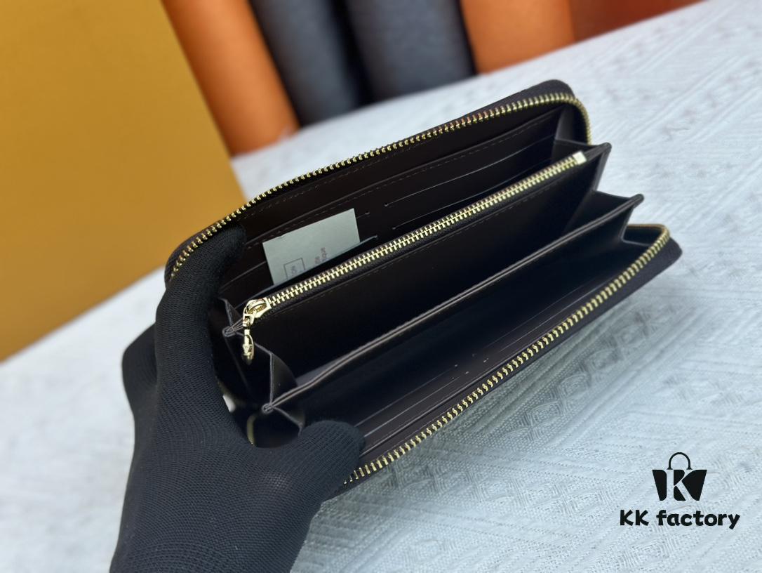 69307cb96e68136f4d9a70f4 LV Zippy Wallet in Patent Leather with Embossed Calfskin