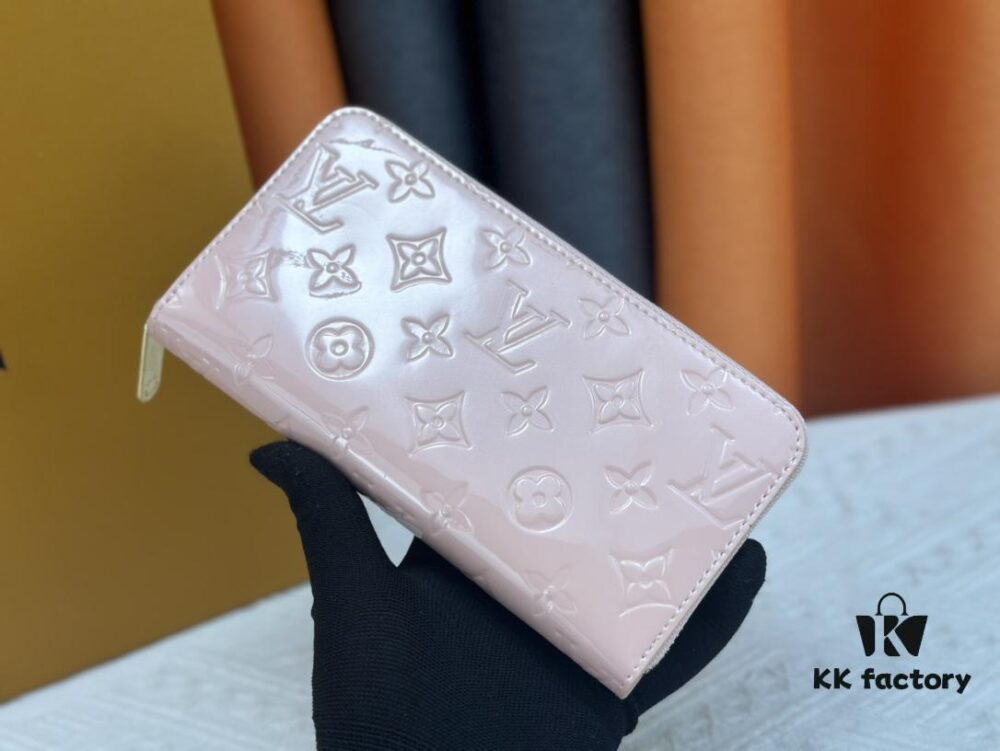 69307cb96e68136f4d9a70f5 LV Zippy Wallet in Embossed Calfskin with Smooth Leather Trim
