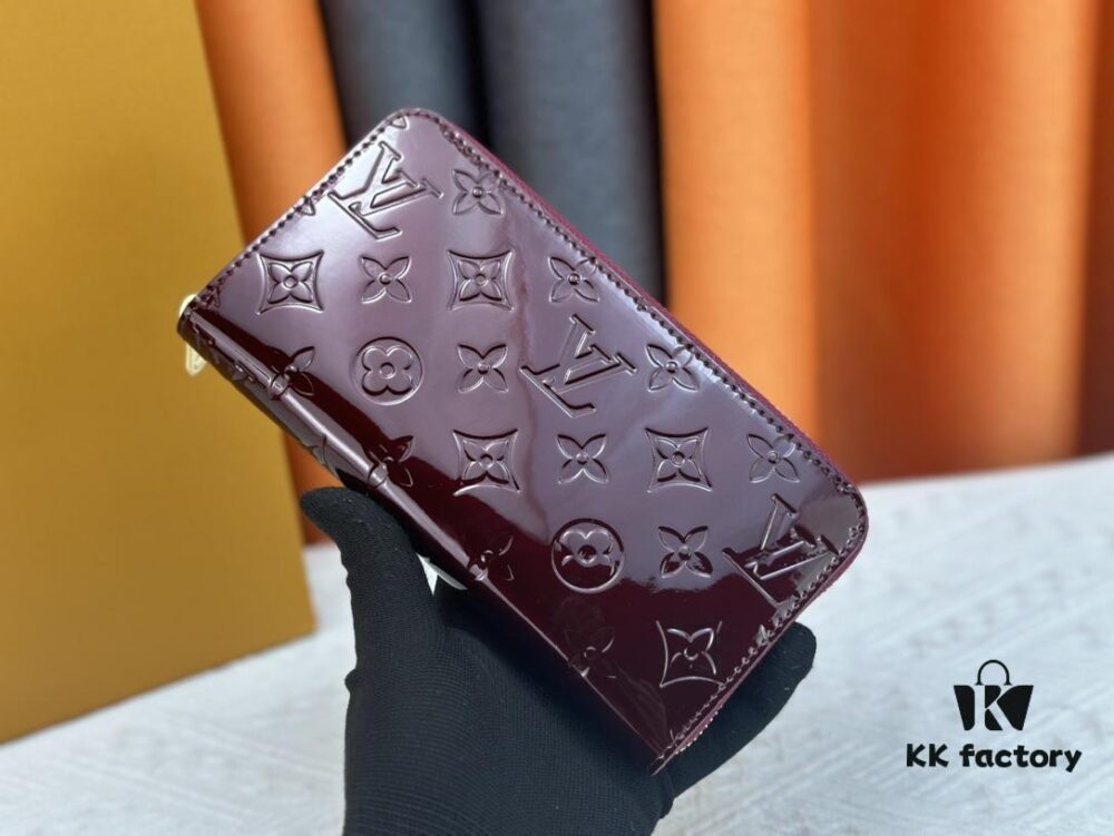 69307cbd6e68136f4d9a70ff LV Zippy Zip-Around Wallet in Patent Smooth Embossed Calfskin